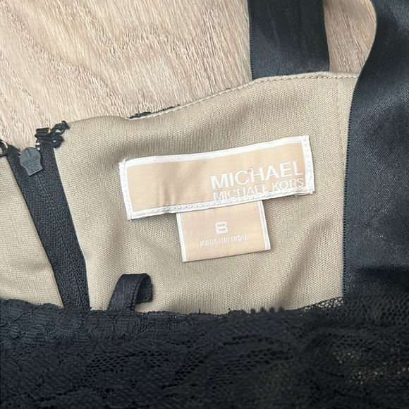MICHAEL Michael Kors (8) Lace and Layers Knee Length Dress - Picture 5 of 5